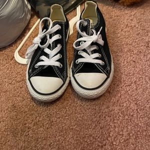 Kids converse